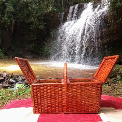 Cesta de Piquenique Elegante em Vime Artesanal e Espaçosa